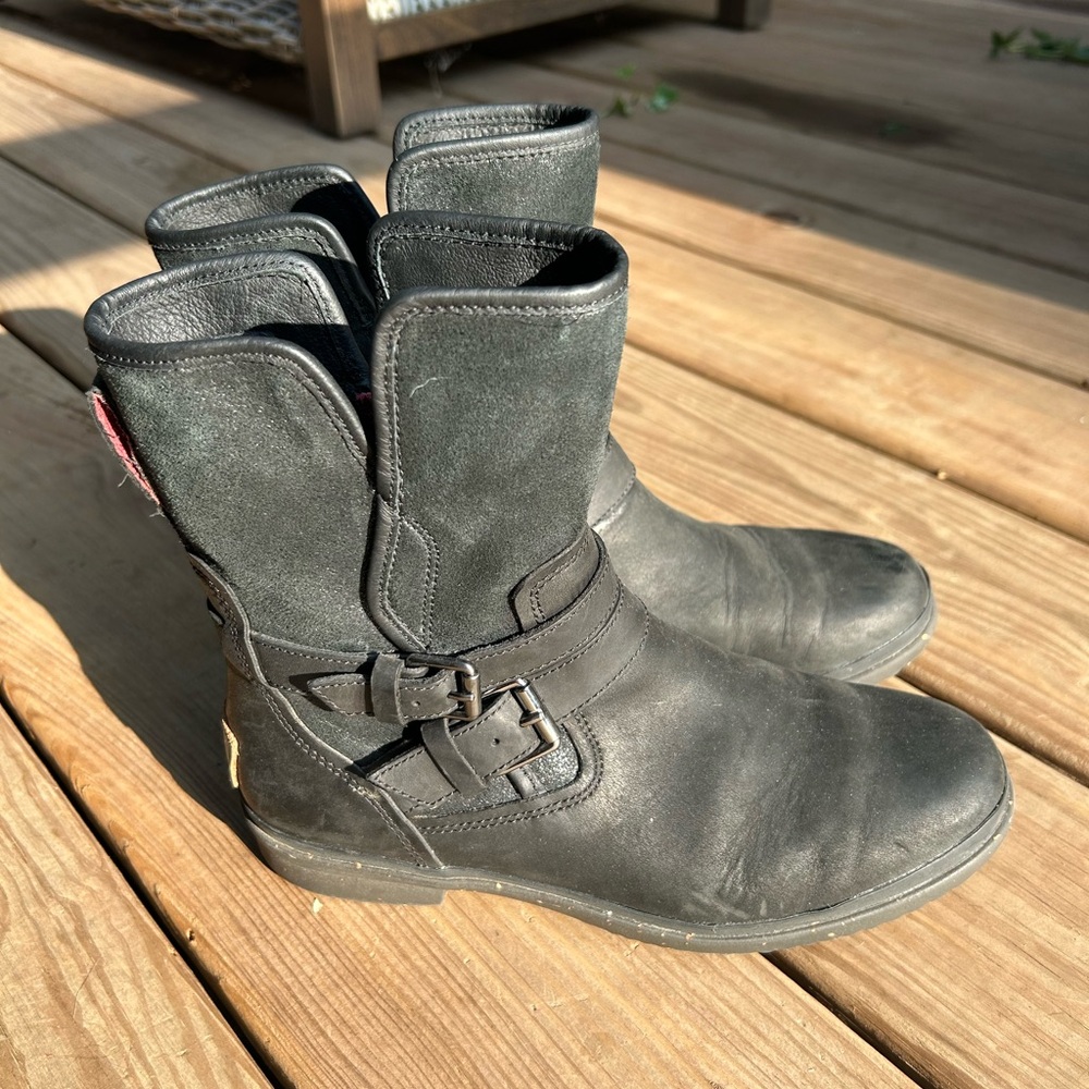 Ugg Black Leather Boots